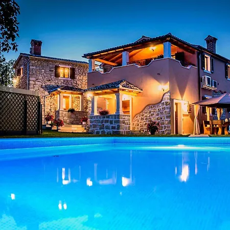Casa de Férias Dajana Potpićan