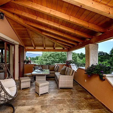 Dajana Casa de Férias Potpićan